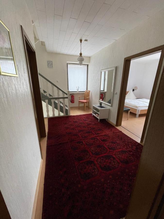 Hotel Und Gaestehaus Gute Quelle 코헴 외부 사진